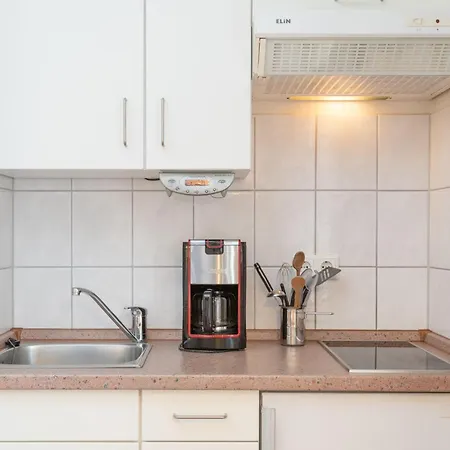 アパート 641, Seepark